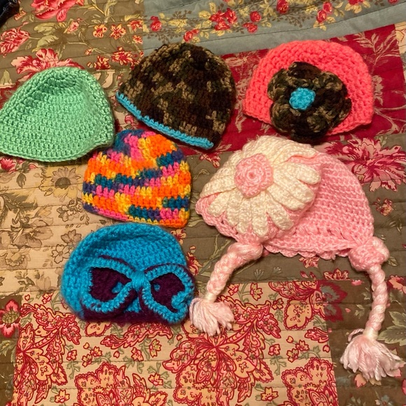 Baby Crochet hats - Picture 4 of 4